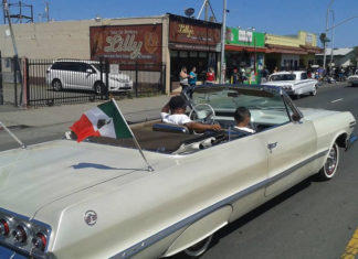 ‘Cinco De Mayo Cruise Night’ headed toward 23rd Street ‘Cinco De Mayo Cruise Night’ headed toward 23rd Street