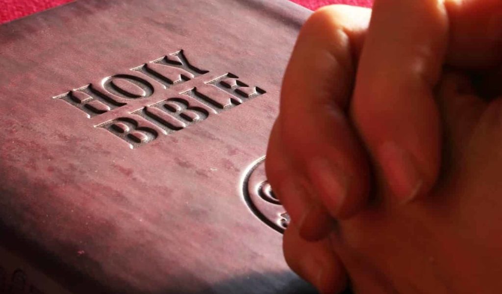 Photo by Pixabay: https://www.pexels.com/photo/belief-bible-book-business-267559/