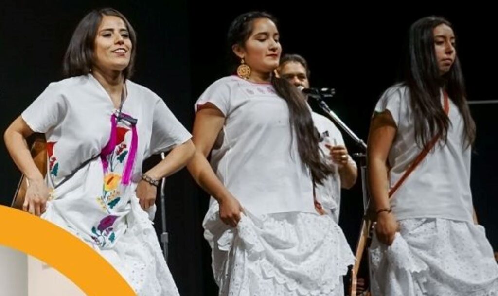 Los Cenzontles Academy welcomes youth to arts-centric Open House