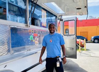 La Flor de Jalisco’s food blossoms at 23rd and Clinton La Flor de Jalisco's food blossoms at 23rd and Clinton