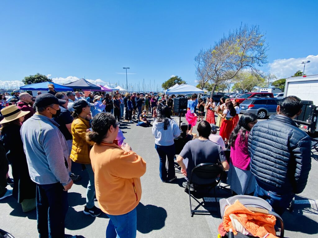 Families flock to new farmers market in Marina Bay