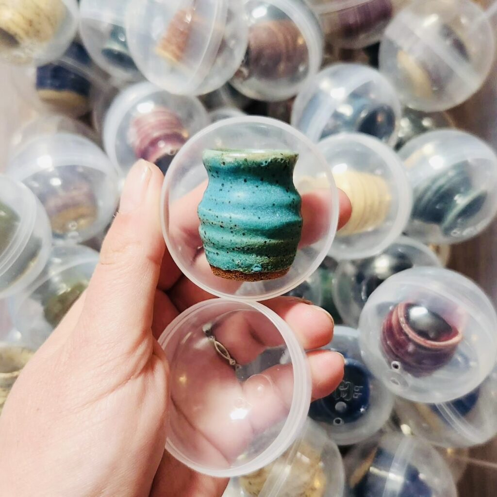 Ceramicist’s vending machine brings micropottery to the masses