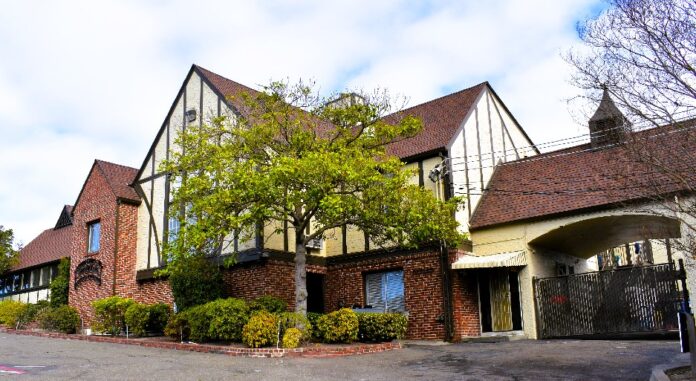 Richmond Golf Club director wins 2024 NCPGA 'Player Development Award'Guntrum has over 15 years of experience working with students of all ages and skill levels, according to the Richmond Golf Club. He's held positions as lead assistant at Burlingame Country Club in Hillsborough, and as head golf Professional at Berkeley Country Club. He opened his open golf academy at Richmond Golf Club, which opened its lesson book in May 2019. The Northern California PGA section consists of over 400 golf facilities and 1,100 PGA members and associates. The NCPGA hosts an annual meeting and award ceremony to honor the stars among them. Nominations are peer-driven and voted on by a committee of PGA Members. "We are certainly proud of Jon and hope you are too," the Richmond Golf Club announced. "Please find the time to say congratulations the next time you see him!"