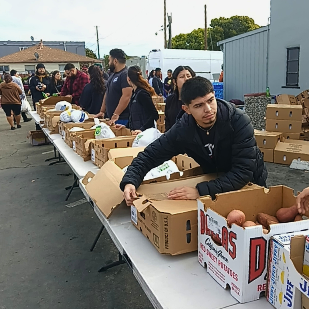 Turkey giveaway event thrives at popular Richmond burger spot