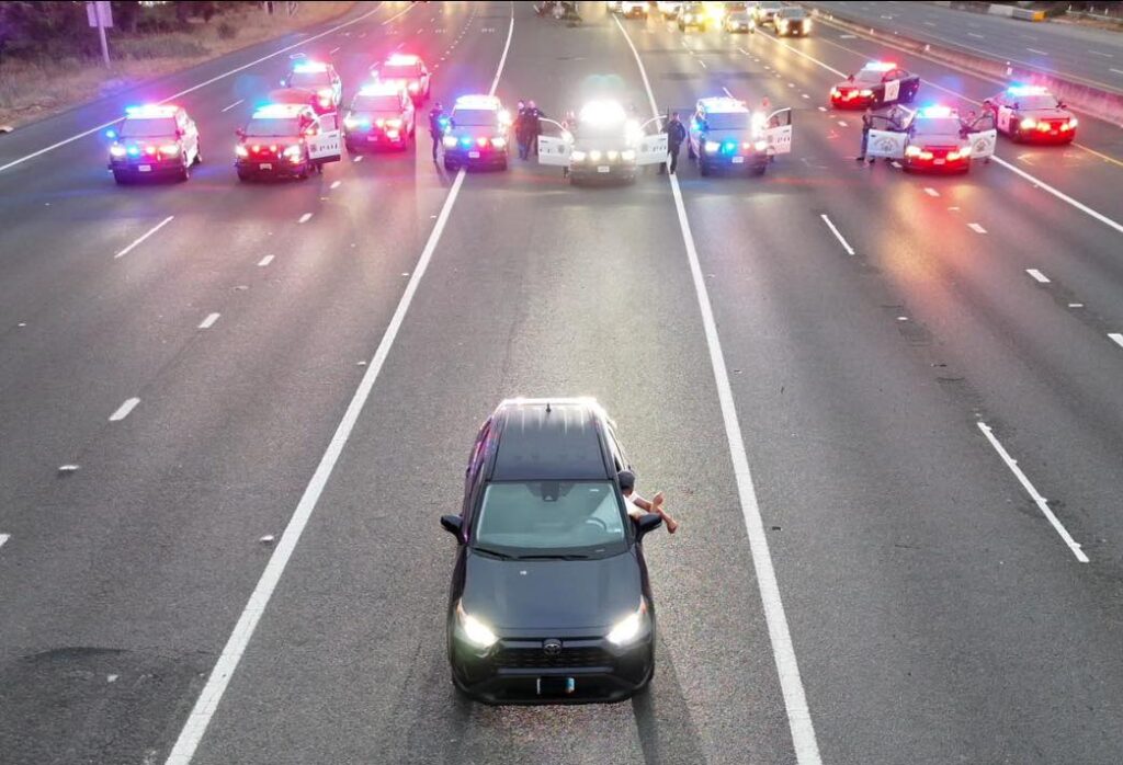 'Soverign citizen' arrested after standoff during morning commute