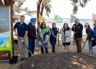 Inicia la construcción del Proyecto de Extensión del Sendero de la Bahía en Point Molate Ground breaks on Point Molate Bay Trail Extension Project