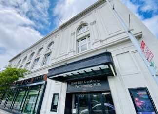 Santa and the Nutcracker bring cheer to Downtown Holiday Festival Santa, sweets and the Nutcracker bring cheer to Downtown Holiday Festival