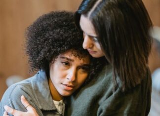 Iglesia local ofrece esperanza para quienes sufren esta temporada navideña