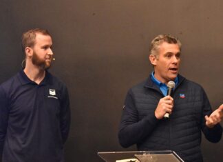 Chevron Richmond shows residents how its air monitoring system works Chevron Richmond shows residents how its air monitoring system work