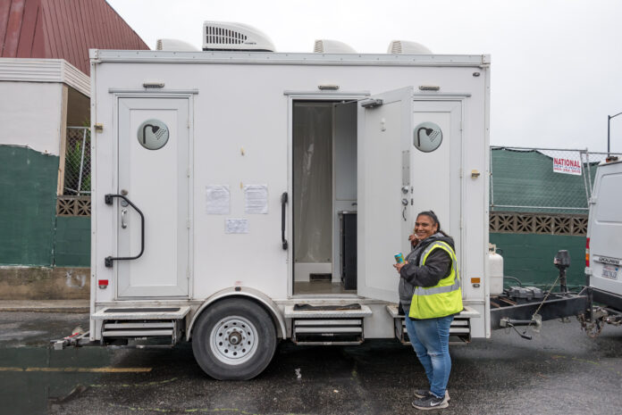 SOS-January-24-El-Cerrito-laundry-showers-504487_Shelly S.O.S. Richmond appeals for community support after shower trailer collapse