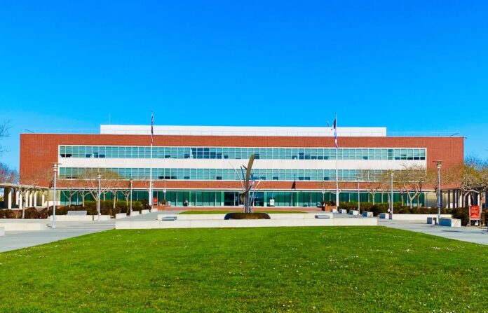 Richmond proposes temporary freeze on new data centers