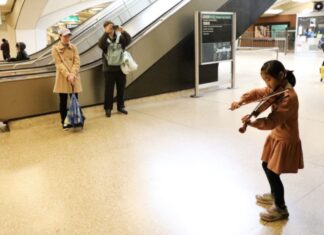 BART invites local musicians to peform for Bach in the Subways BART invites local musicians to peform for Bach in the Subways