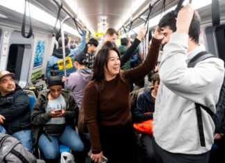 BART reports ridership surge amid I-80 closure