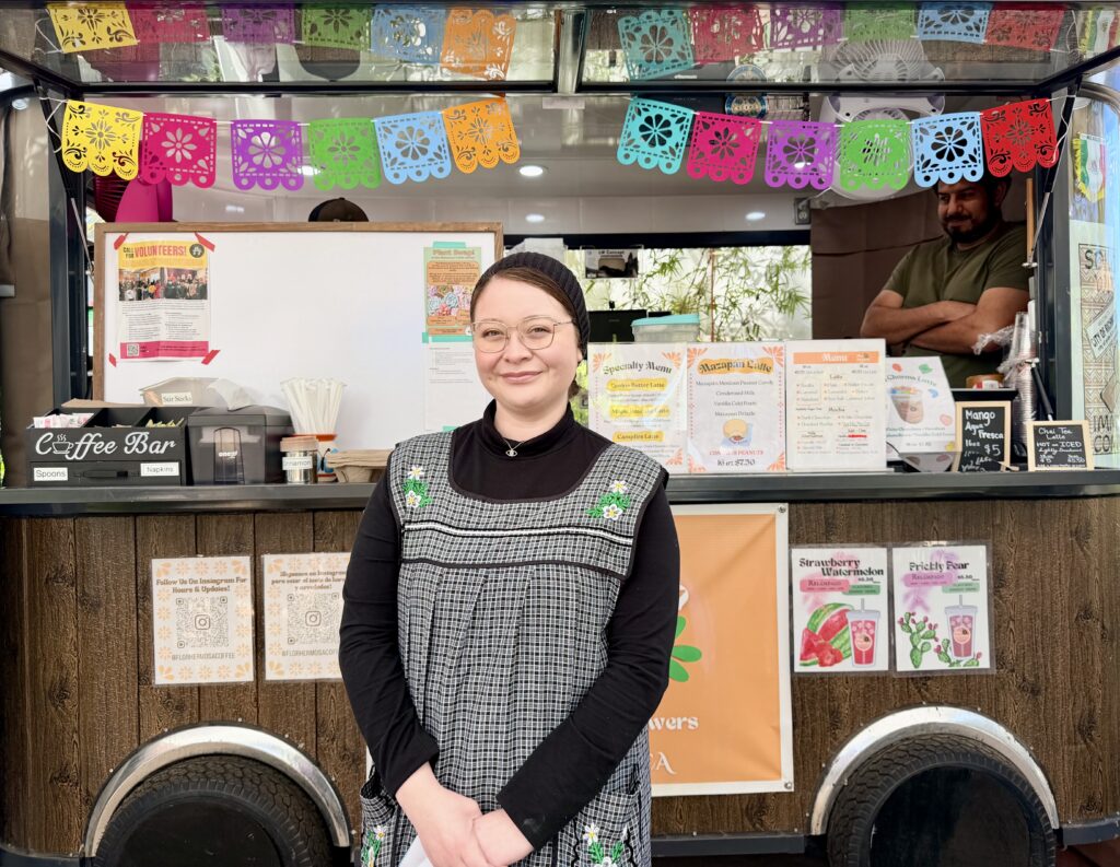 Rich Dish checks in at Flor Hermosa