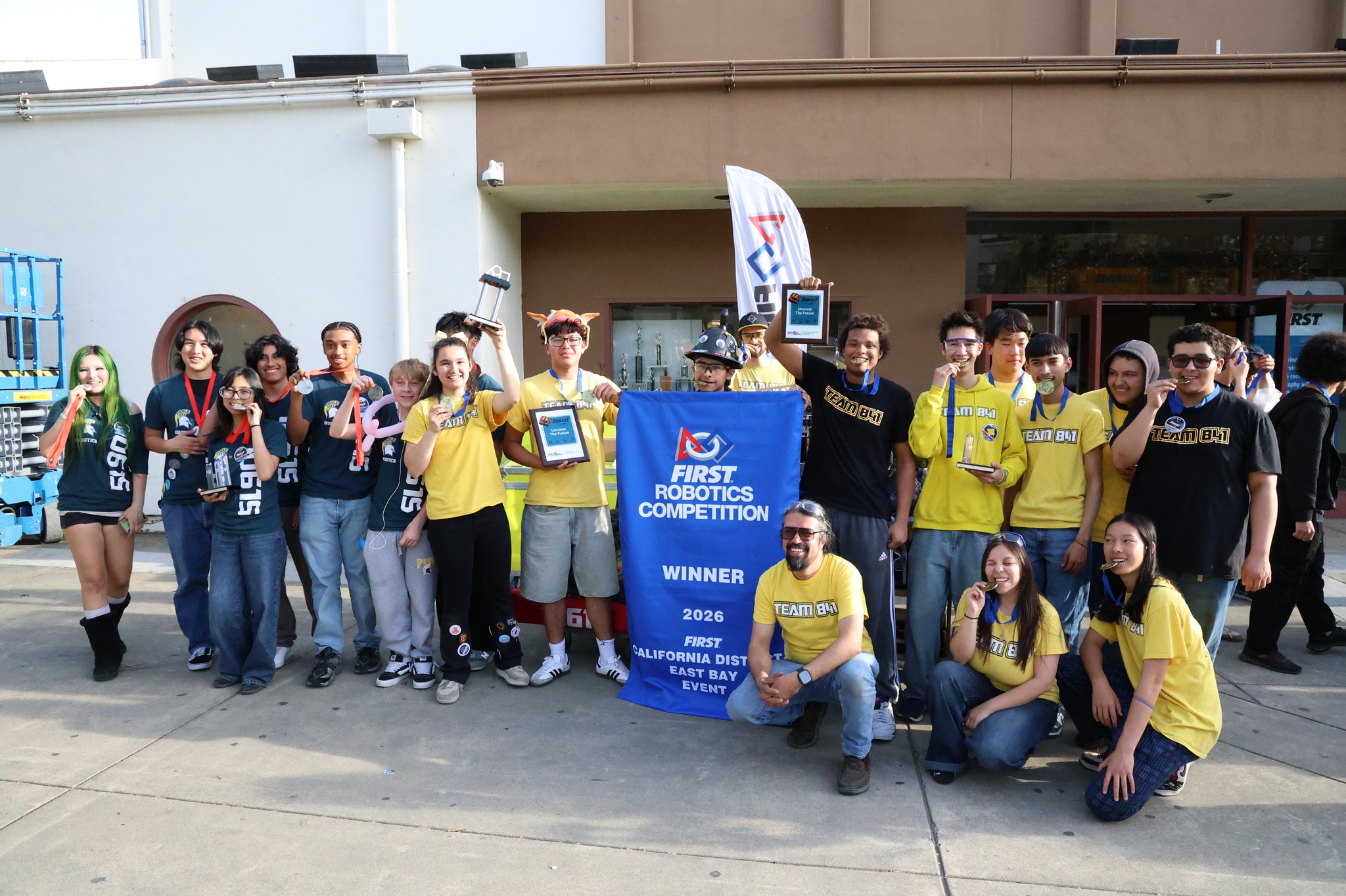 Redwood High's Team 841 advances to State Championship